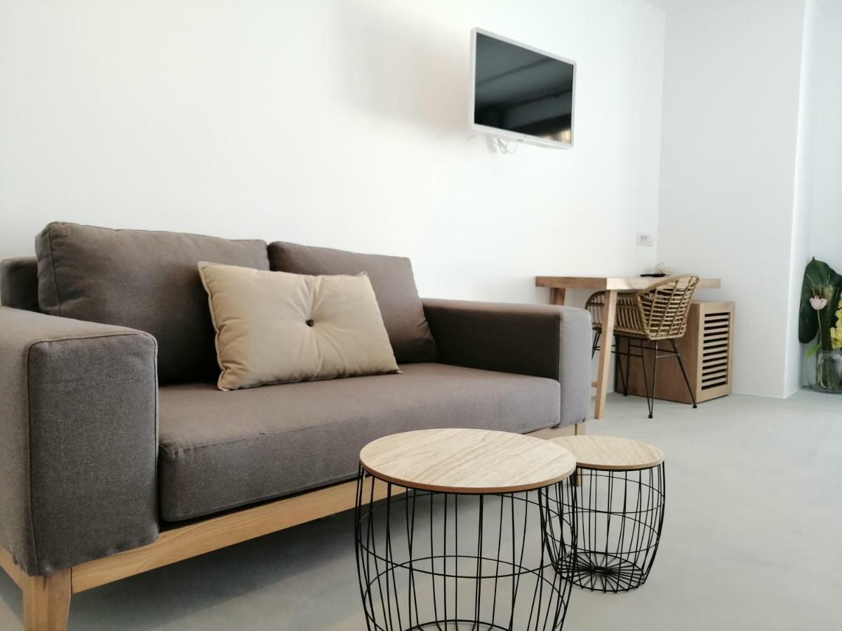 Geranium Residence Adults Only Mykonos Town Room photo